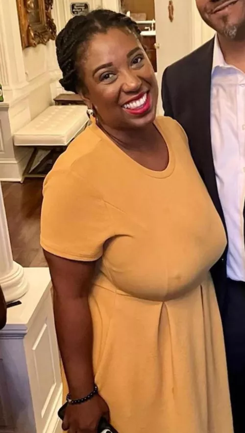 Saggy Politics 🇺🇸