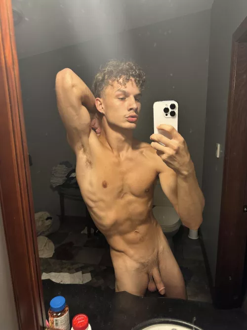 (18) Im Horny, wanna play?