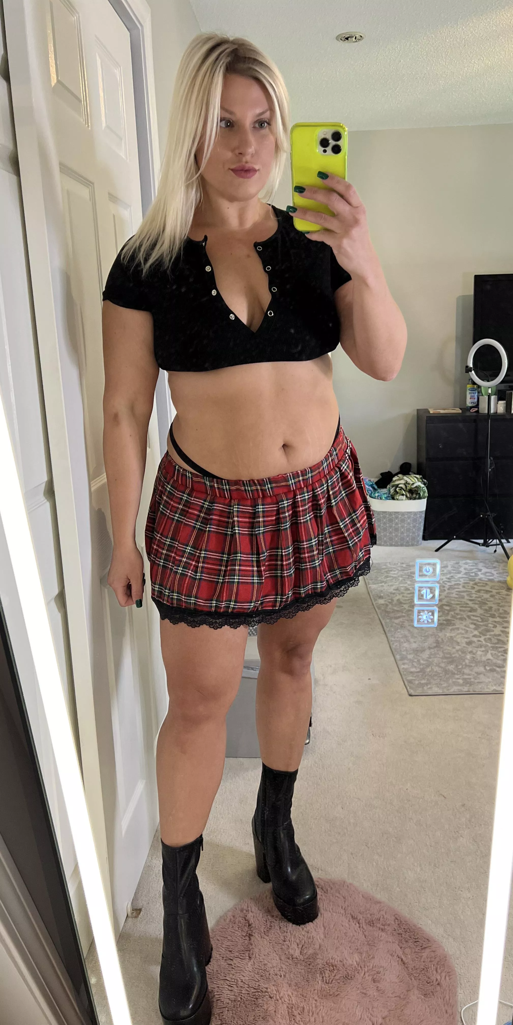 Can i still turn you on even tho im chubby?