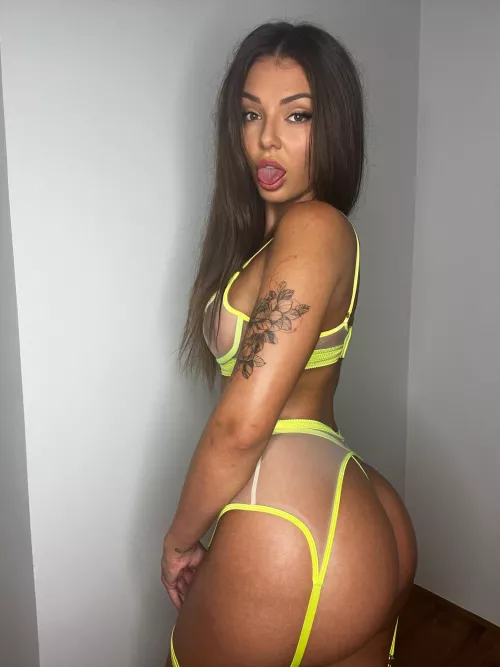 Can you handle this thick slut?