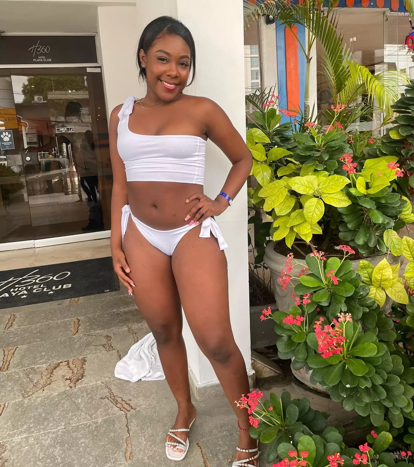 Come with me to enjoy the sun...