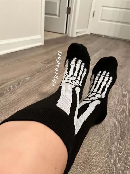 Cute girls wear cute socks I don’t make the rules 🤍