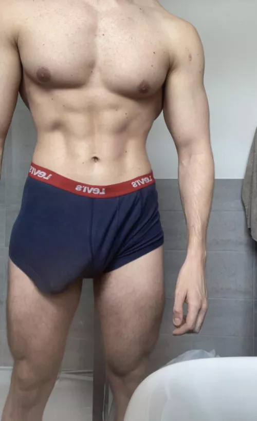 (M) ready for leg day!