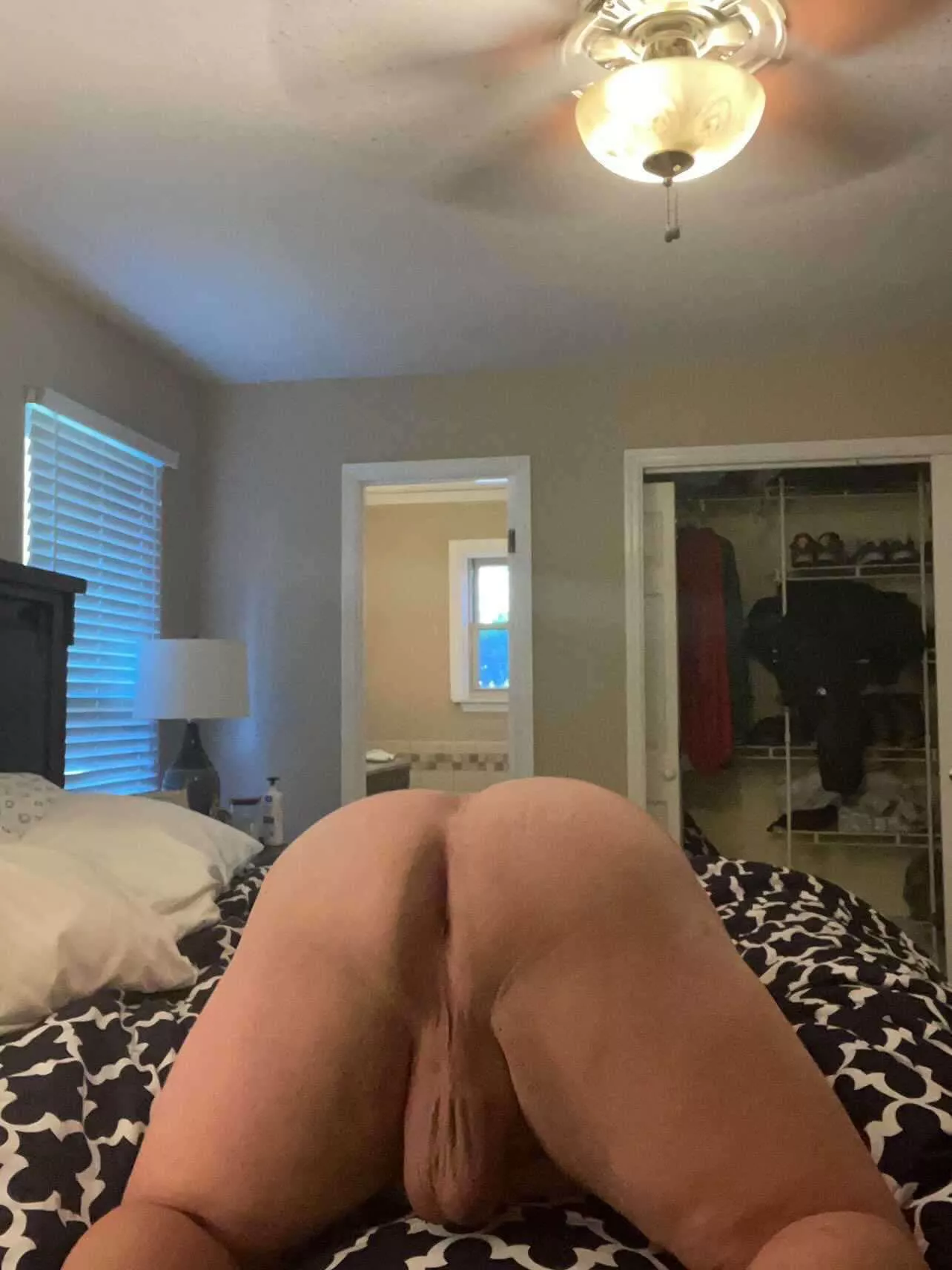 Need a man to come take my hole!!