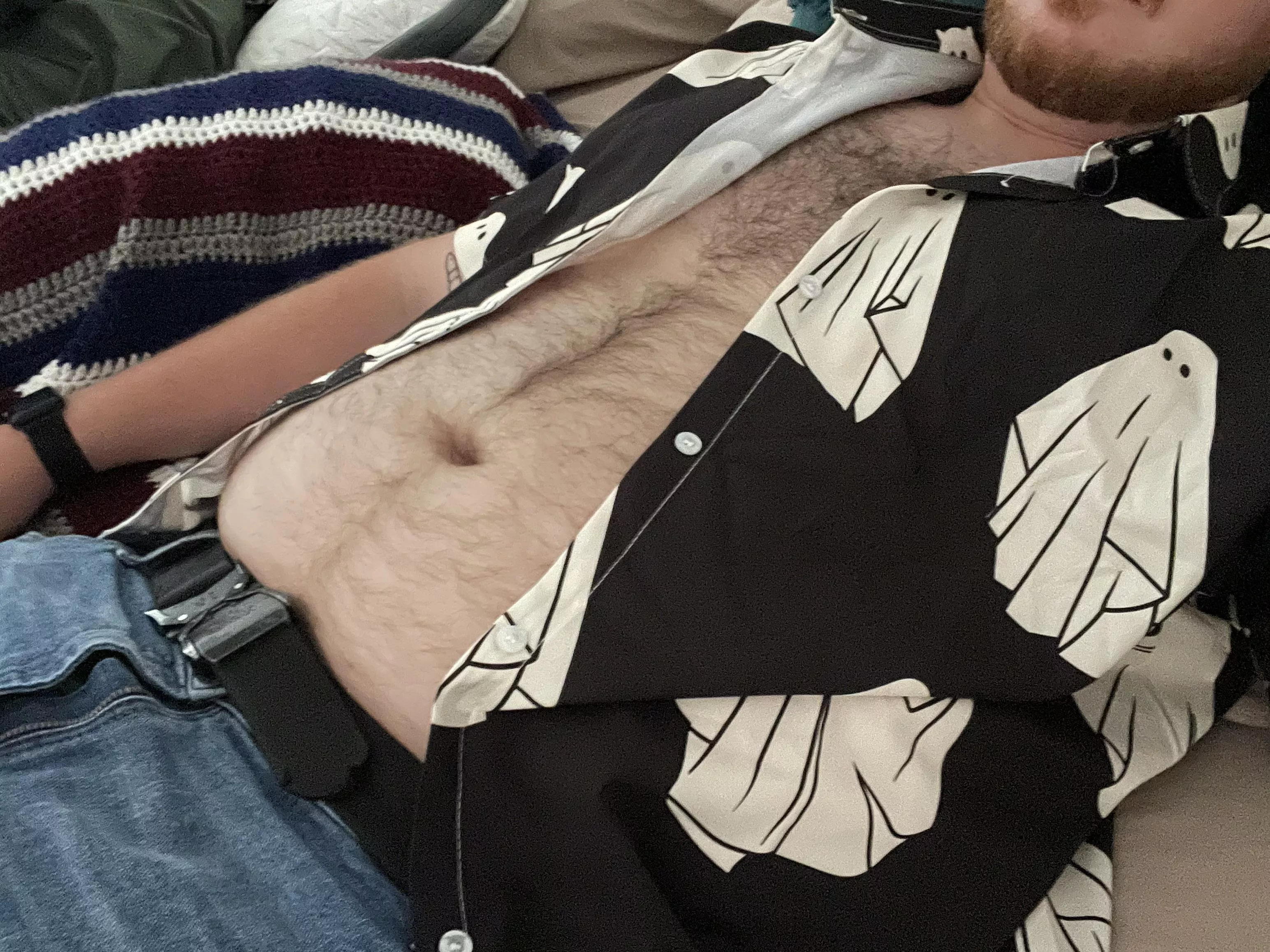 Since spooky season is here who wants to cuddle ?