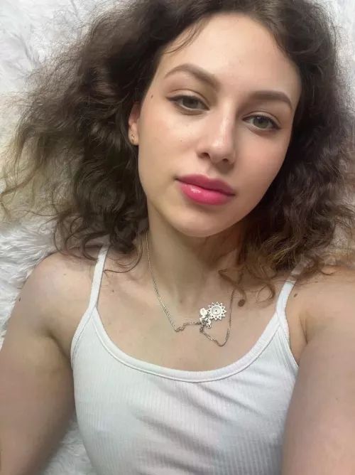 this is so adorable despite my tiny boobs.. isn't it ?