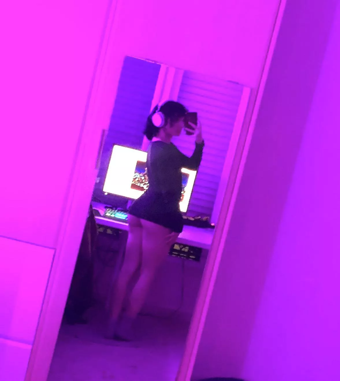 (18) gamer boy needs a gamer chair🥺