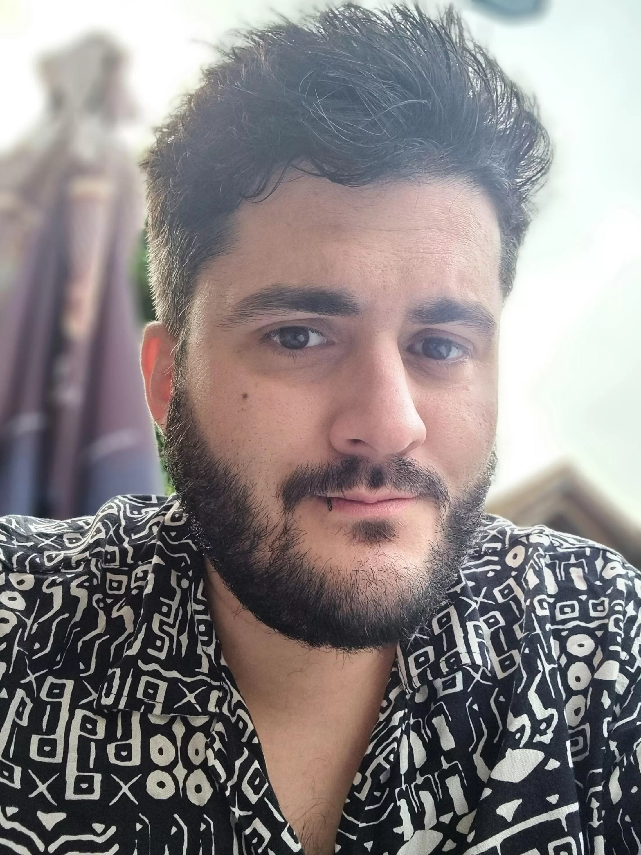 33 M UK any pc gamers around? I mainly play league of legends and FF14 or WoW. But also just happy for fellow nerds to befriend and chat with 🙈😜