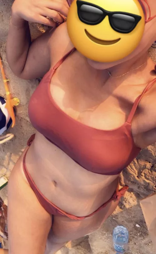 42yo and my wife still looks great in bikini, agree/disagree?