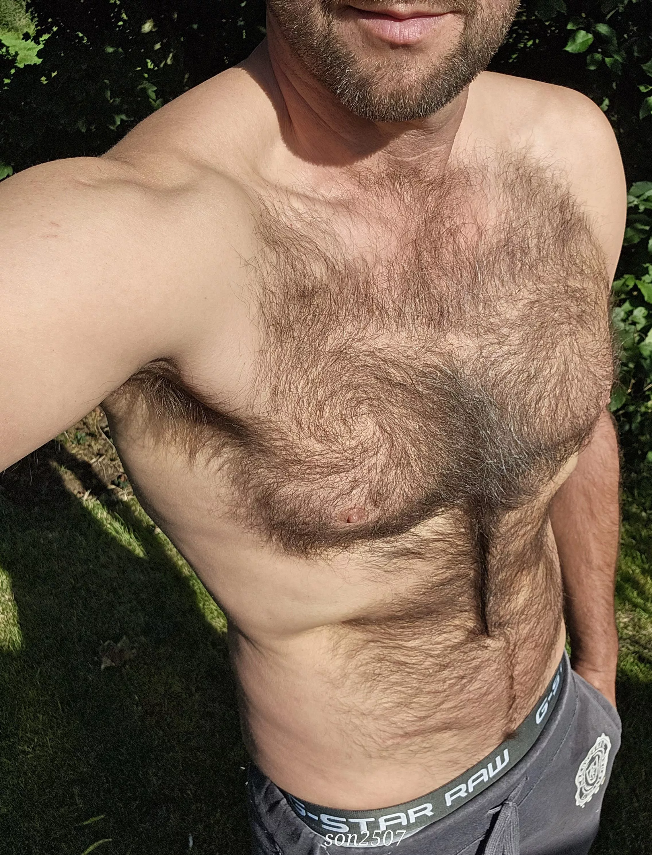 (53) don't you just love working outside!