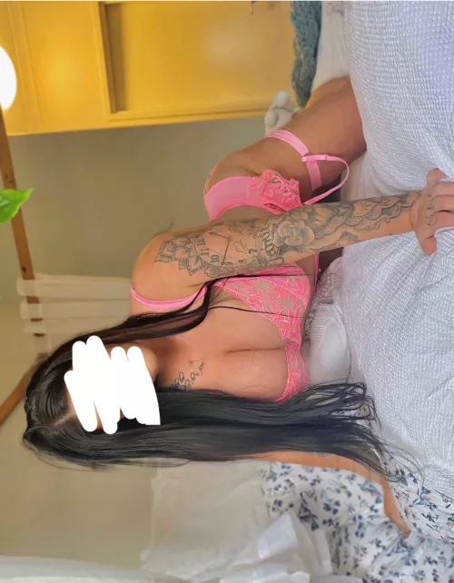 Angela white lookalike? 😈