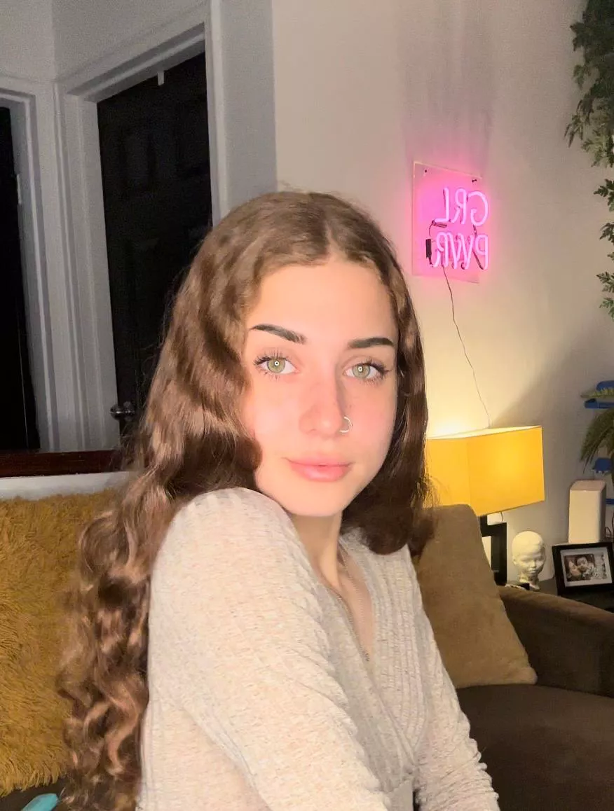 Curly and horny all the time 😩