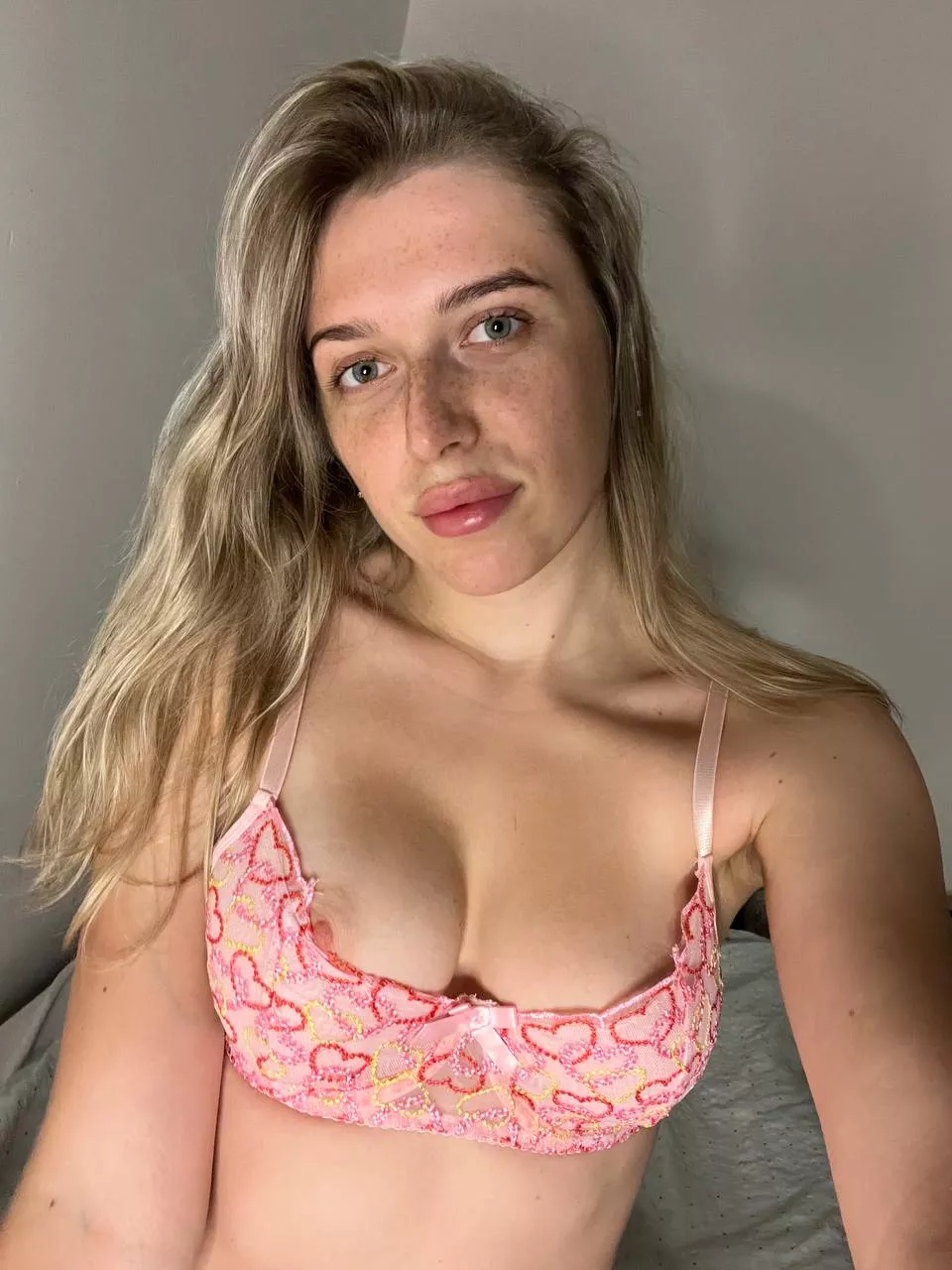 Freckled girl at your service