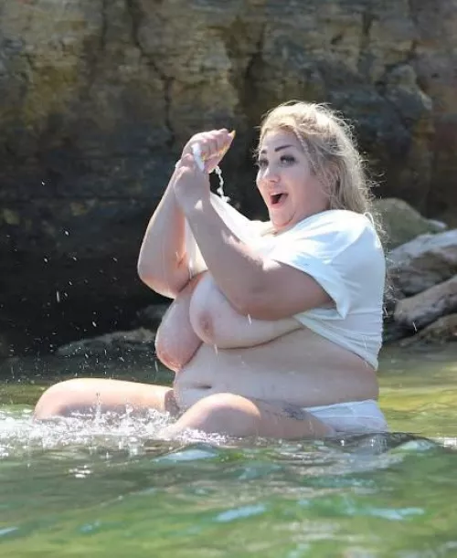 Hay baby, I wanna show you something