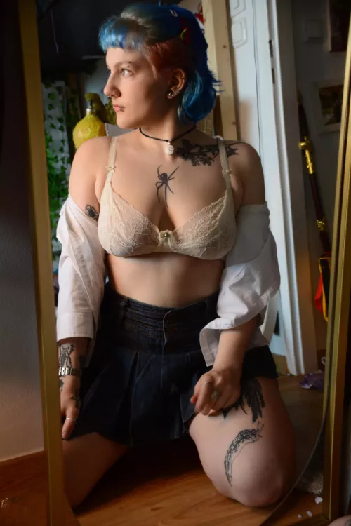 help me to take off my bra <3