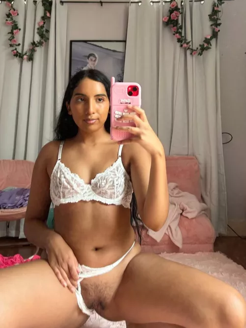 I like to put my panties aside so they can fuck me