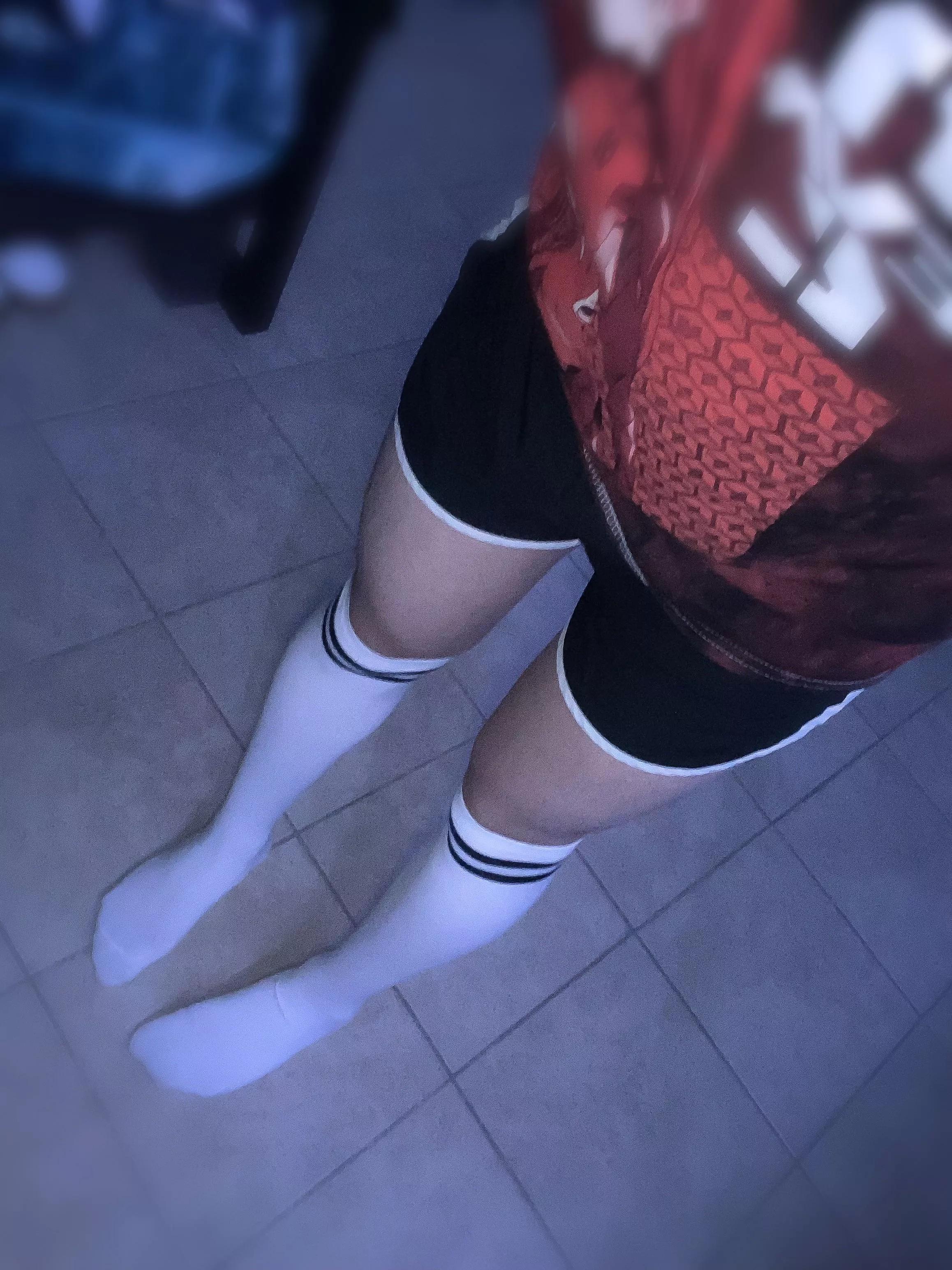 I stole my friend's shorts, do you think they look good on me?🥰