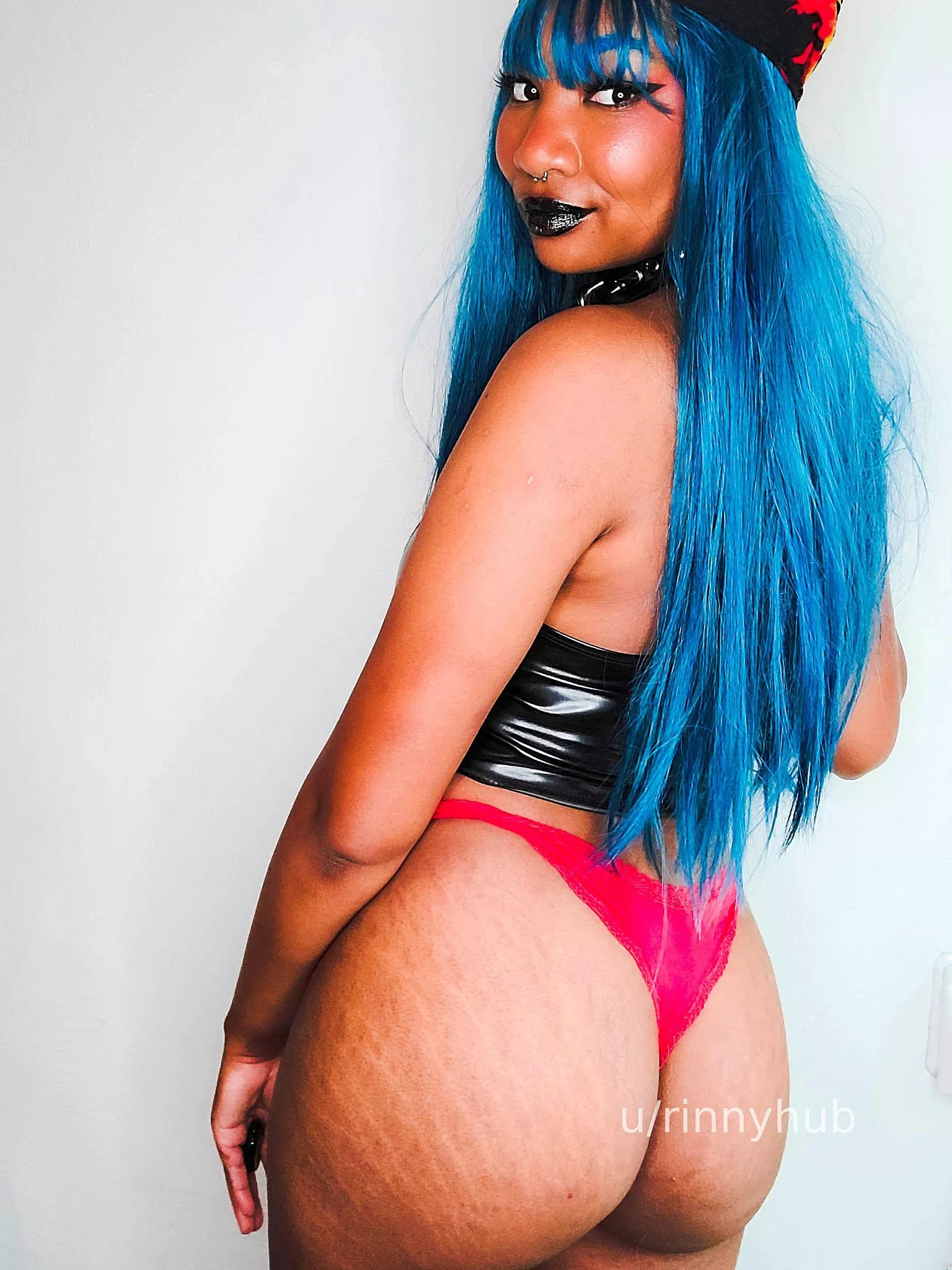 i think i GYAT something in my eye