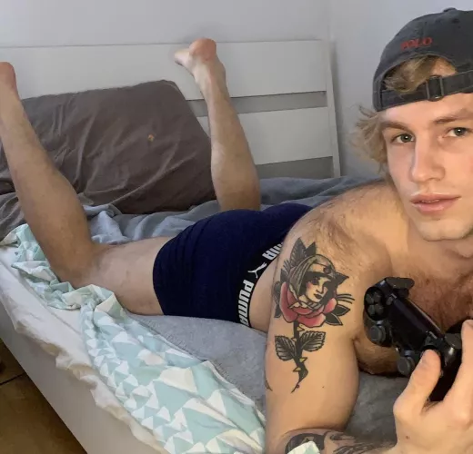 Im really hairy, sometimes i hate it, but would u still give that ass a slap?