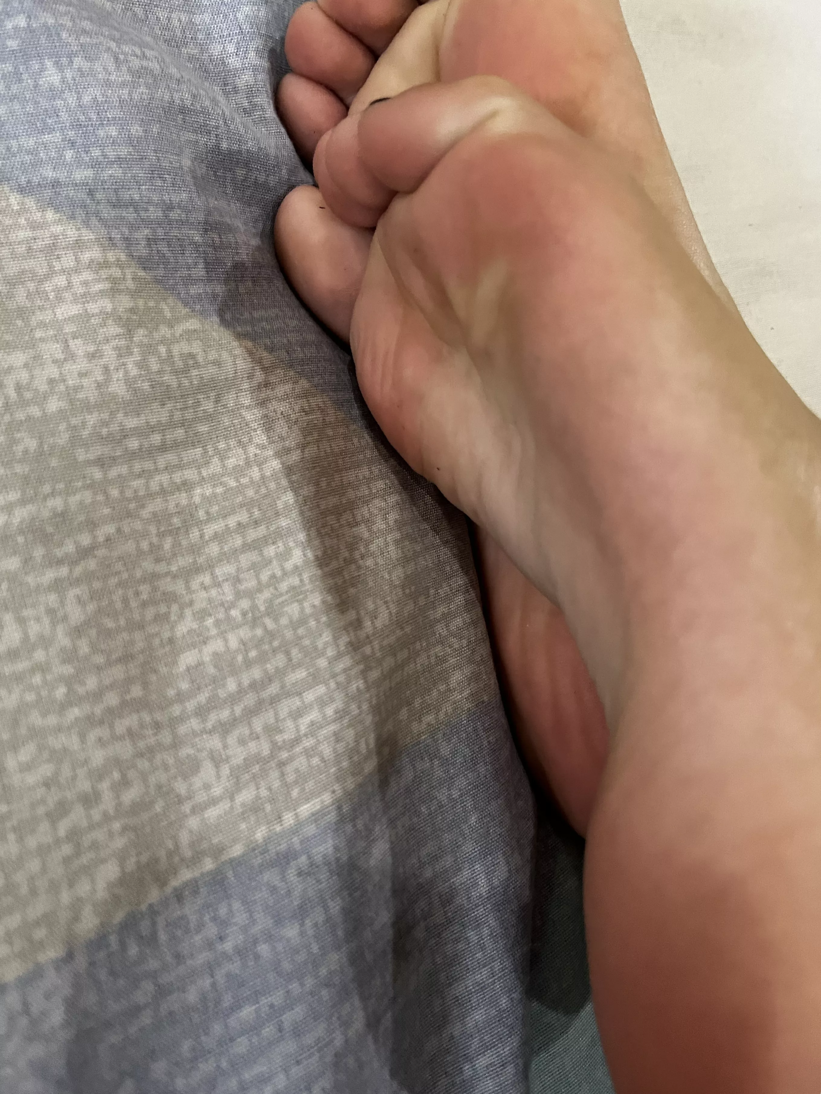 Looking for someone to give me a foot massage?