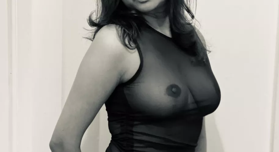 My nipples get perky when I wear this outfit 😜☺️