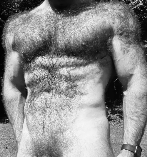 My pubes connect 😆