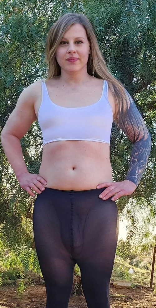 Pull my tights off and make me get hard