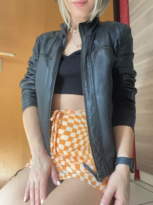 this jacket is 11 years old! it's perfect!