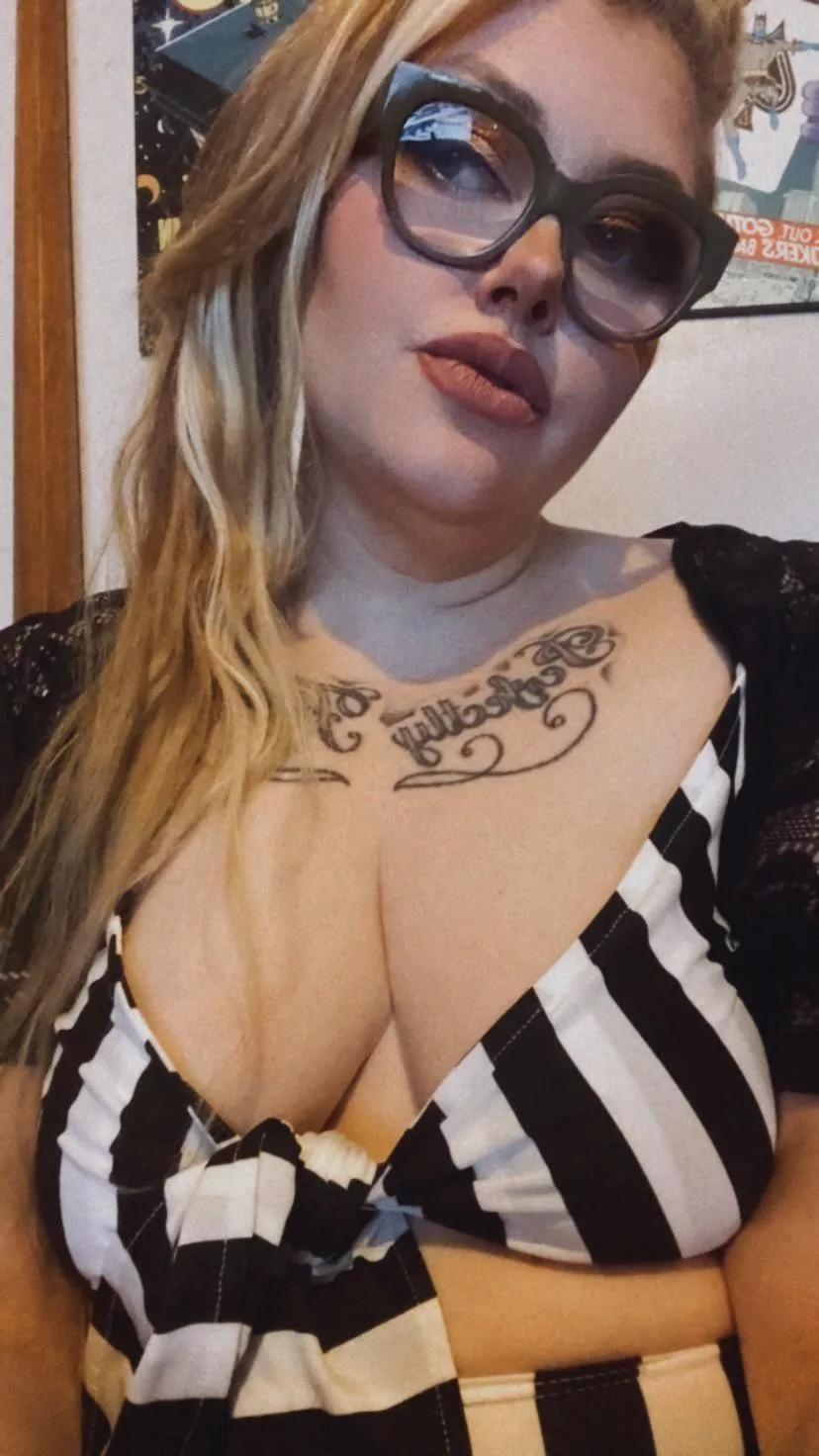 Trying out a new top. What do you think?