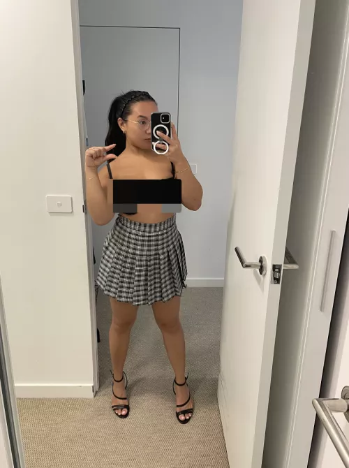 Want me to laugh at your tiny cock? Available for [sext] [pic]s dick [rate]s custom [vid]s [domme]