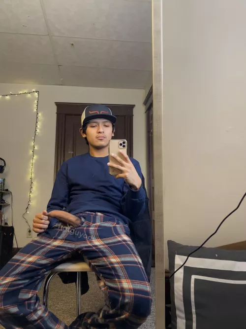 Who likes uncut ? (19) Top here ;)