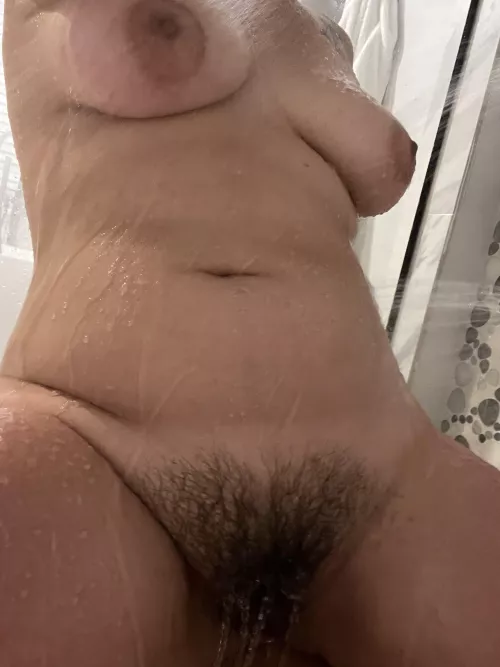 Your friendly hydro homie reminding you to stay hydrated 😝