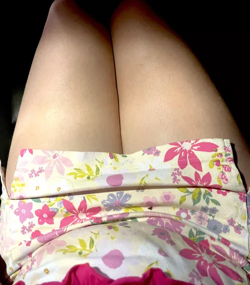 19 yo college girl loves attention