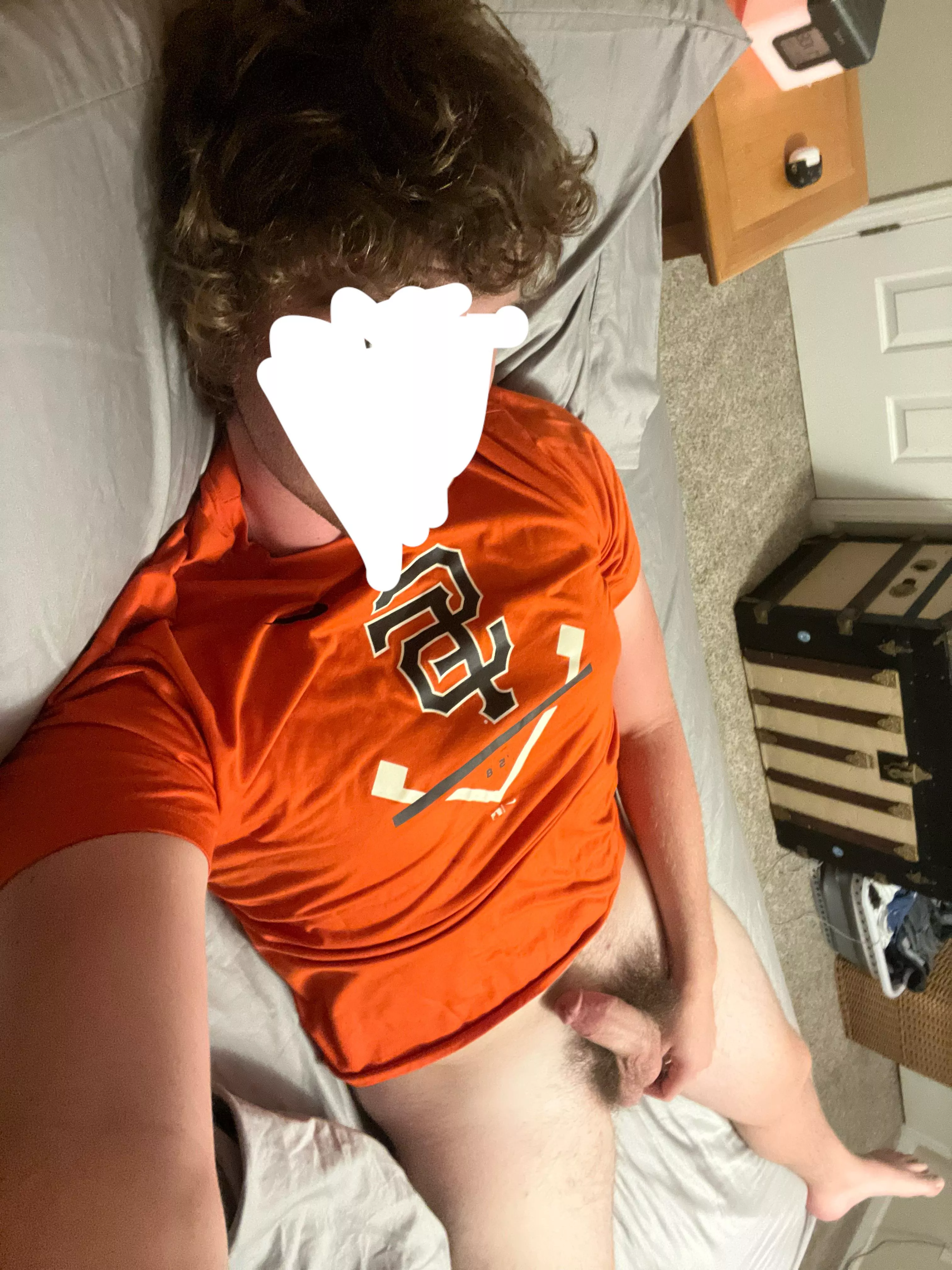20m 6’7 kinky prv looking for fun- promise I’m hot -please show face - ianthet21