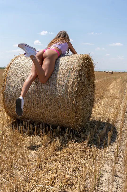 A 18 years old girl who are so crazy