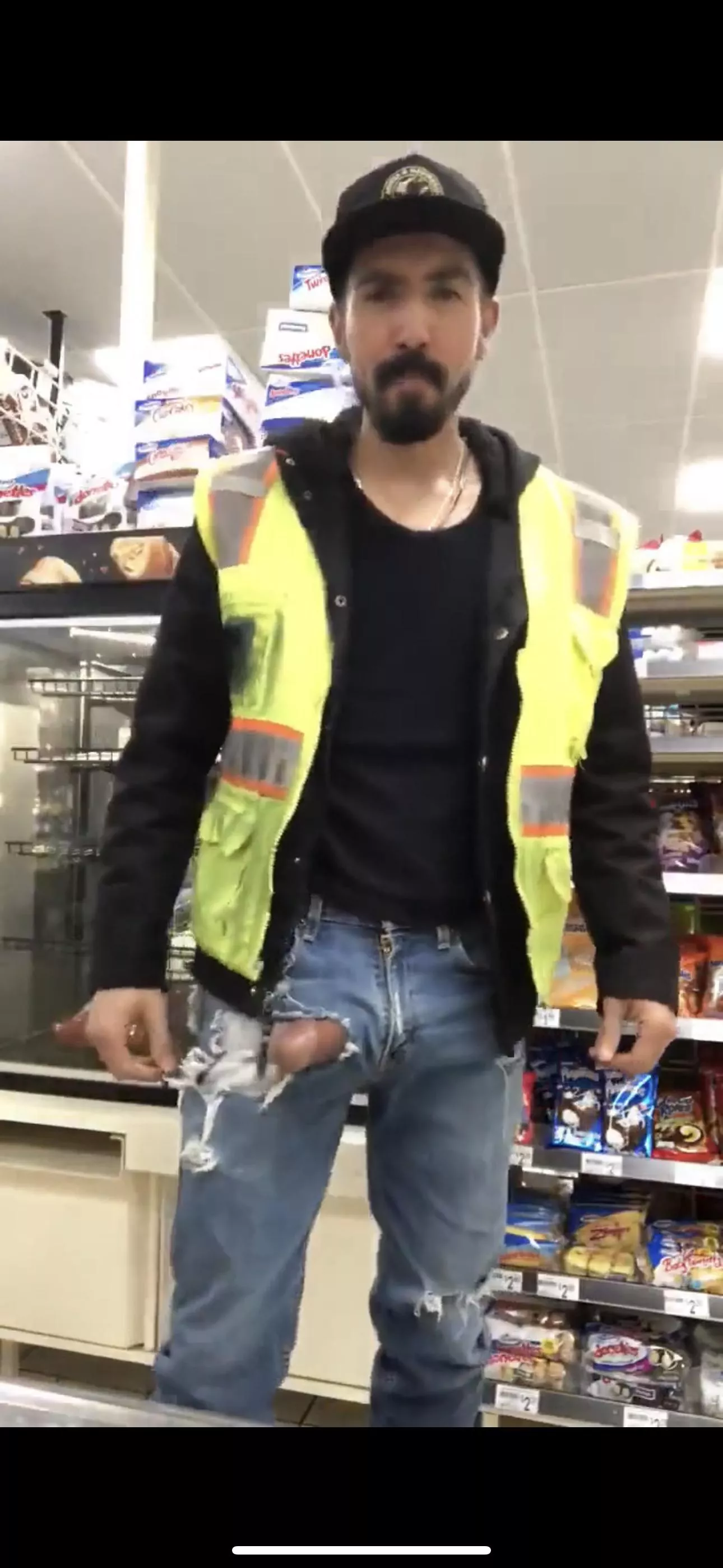 Anybody know this guys @? He does public cruising.