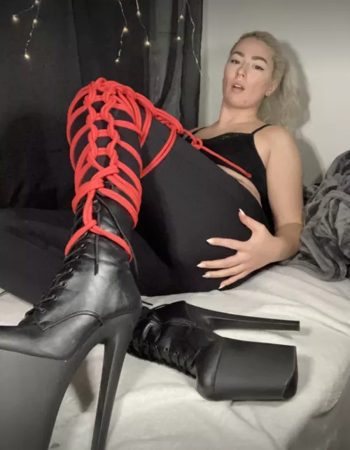 Anyone else like it when they can't feel their legs? 🤤🥵