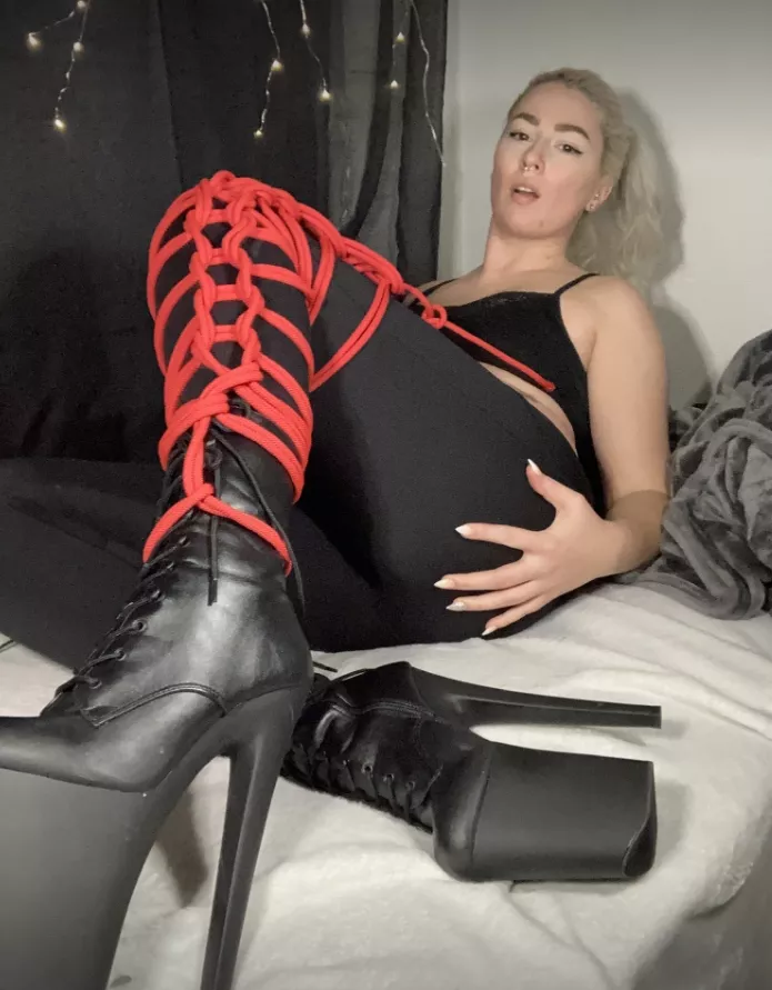 Anyone else like it when they can't feel their legs? 🤤🥵