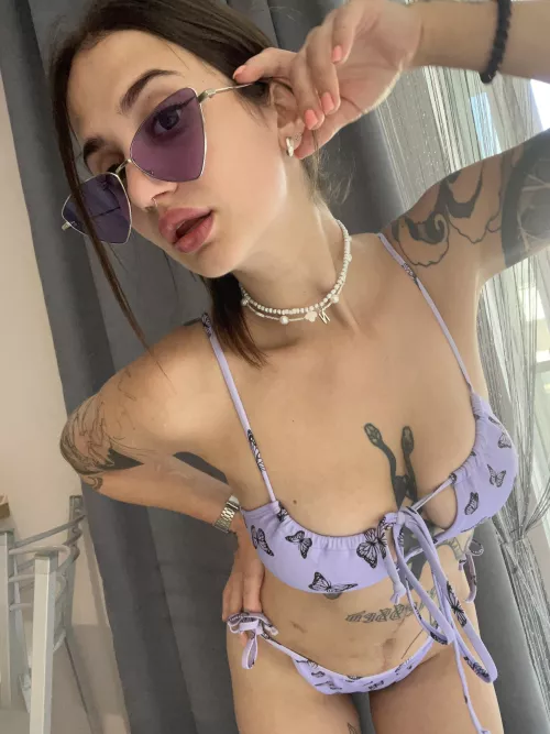 Calling all poolside admirers: Come drool over me