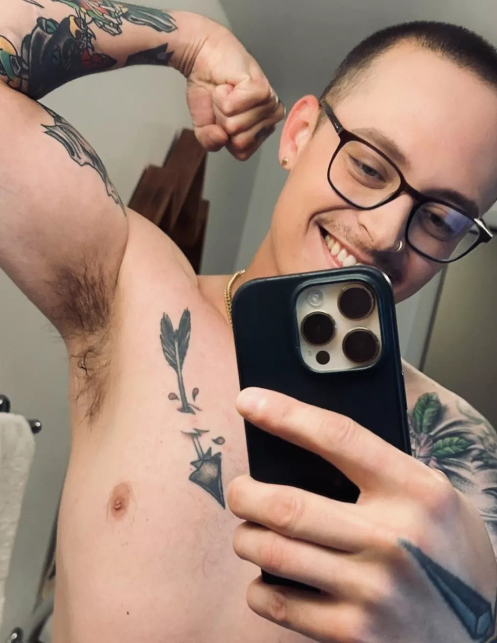 Can’t get enough of my scent lately, bro 🥵