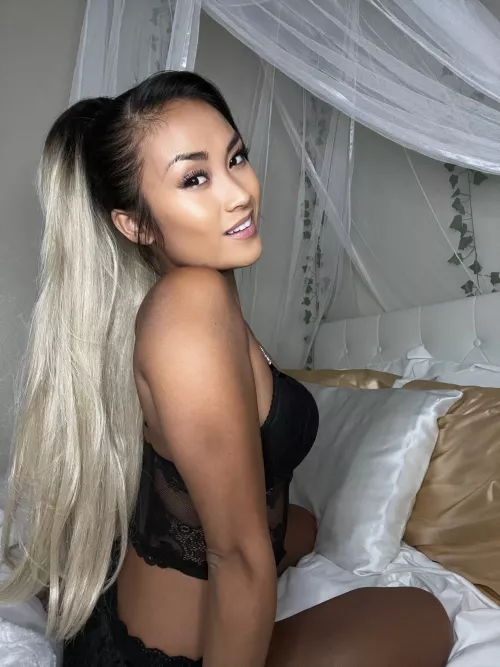 Could you resist me if I were your roommate?