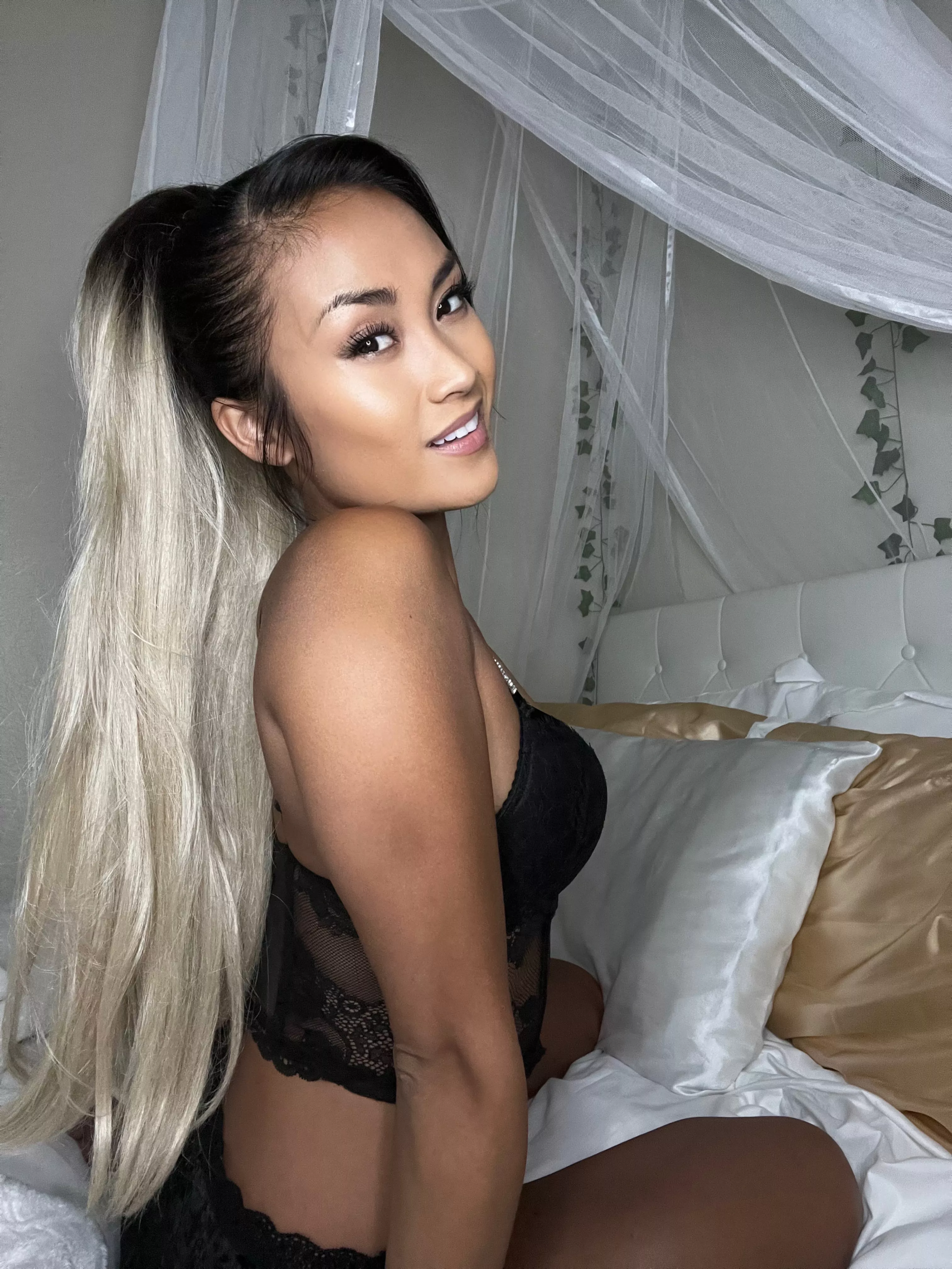 Could you resist me if I were your roommate?