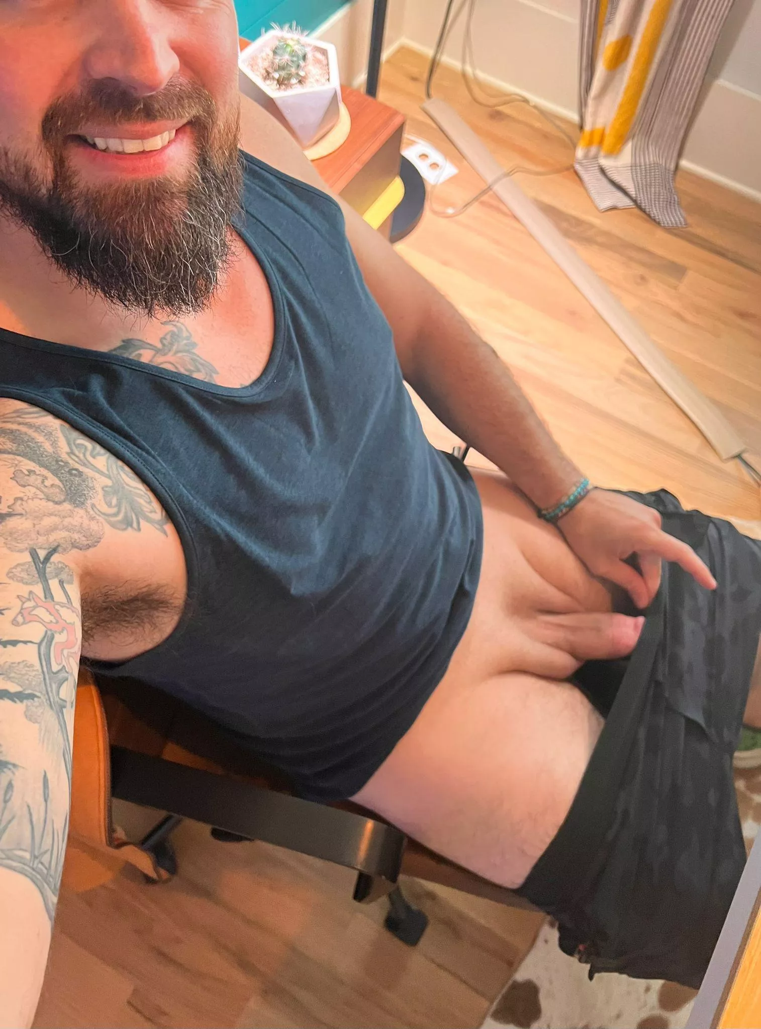 Cum get this week started with me 😏