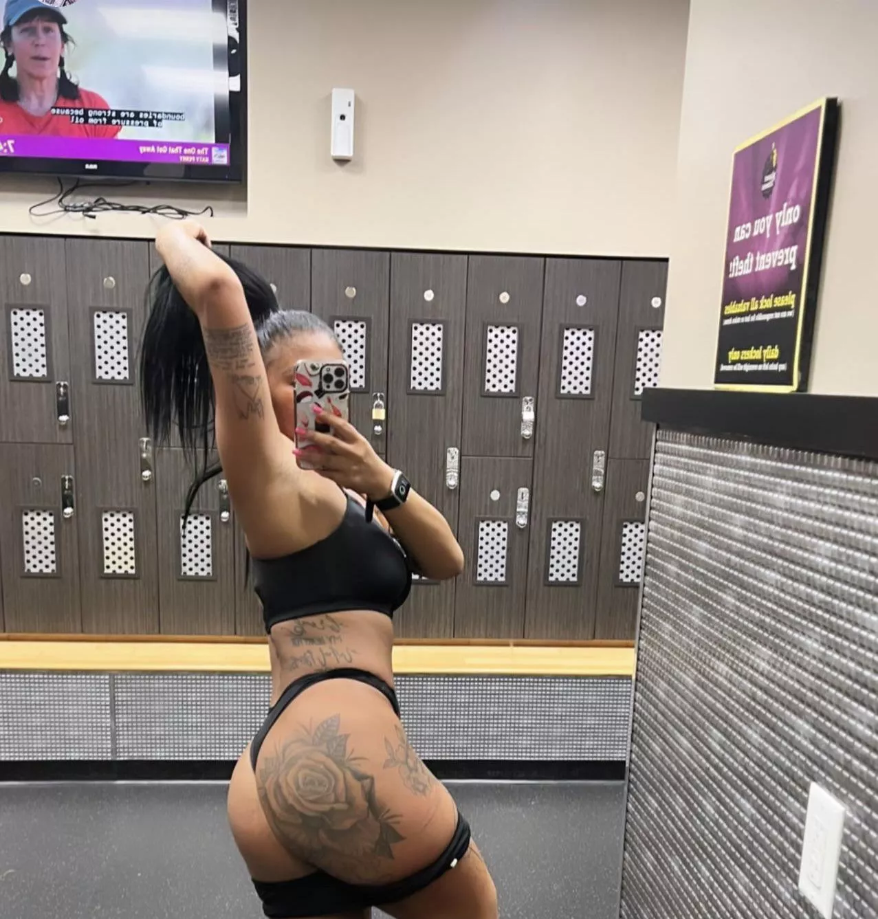 (f) Looking for my workout partner 🥺👉👈
