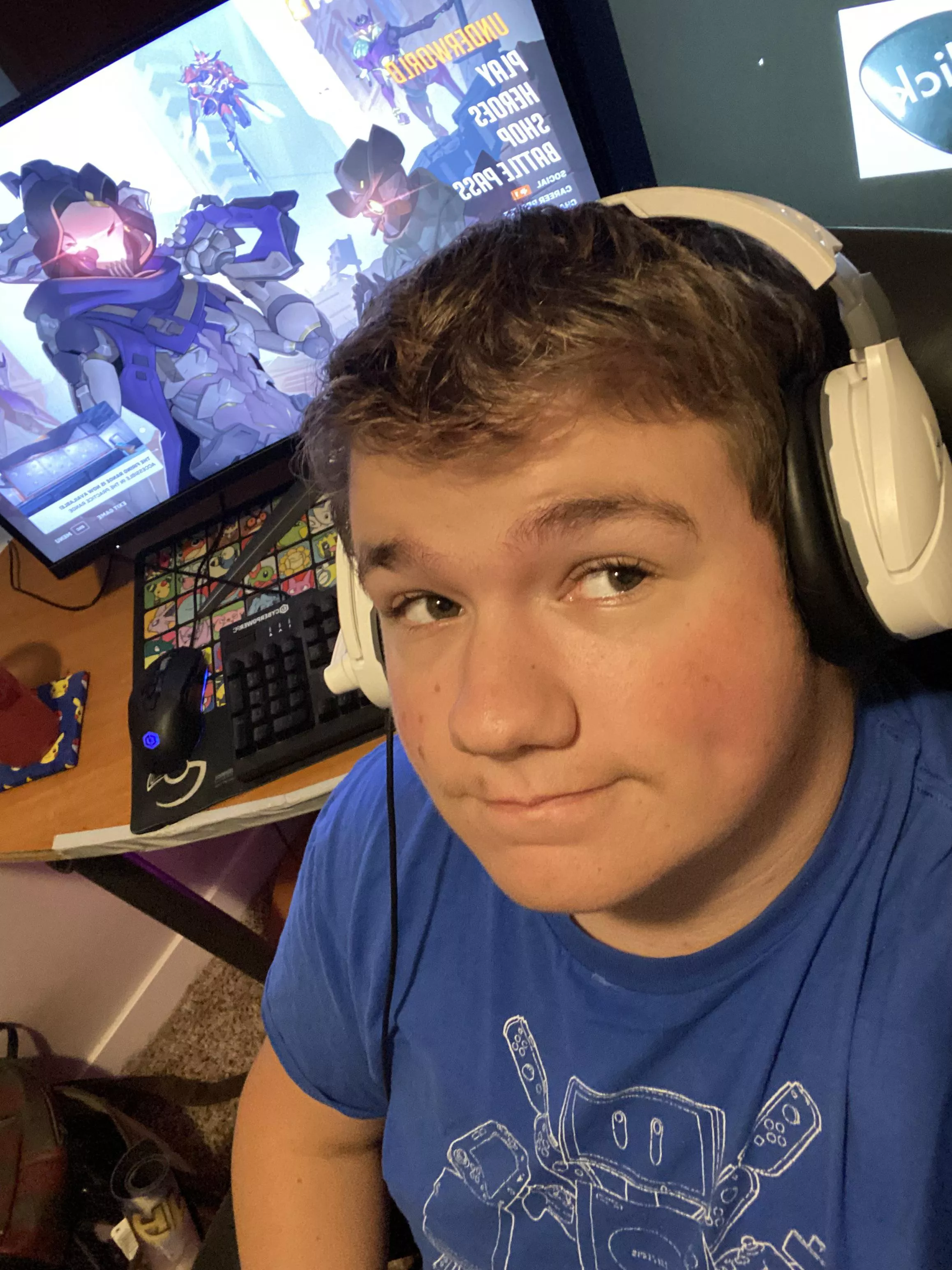 Got the double screens all set up! Any one looking for some OW mates? Im not the worst 🤣 Got the double screens all set up! Any one looking for some OW mates? Im not the worst 🤣