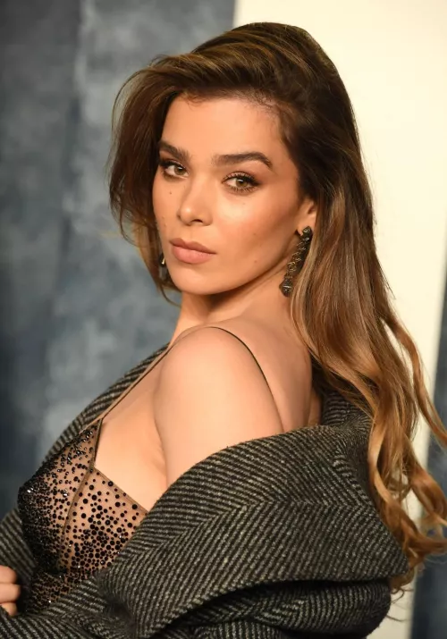 Hailee Steinfeld