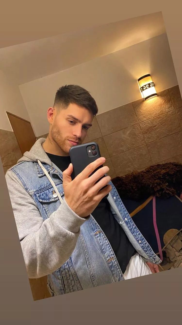 Here's to girls who suffer from the clothing police in France. Would my hideous $6 sweatshirt also run afoul of the fashion police? Jimmy crack corn and i don't care Here's to girls who suffer from the clothing police in France. Would my hideous $6 sweatshirt also run afoul of the fashion police? Jimmy crack corn and i don't care