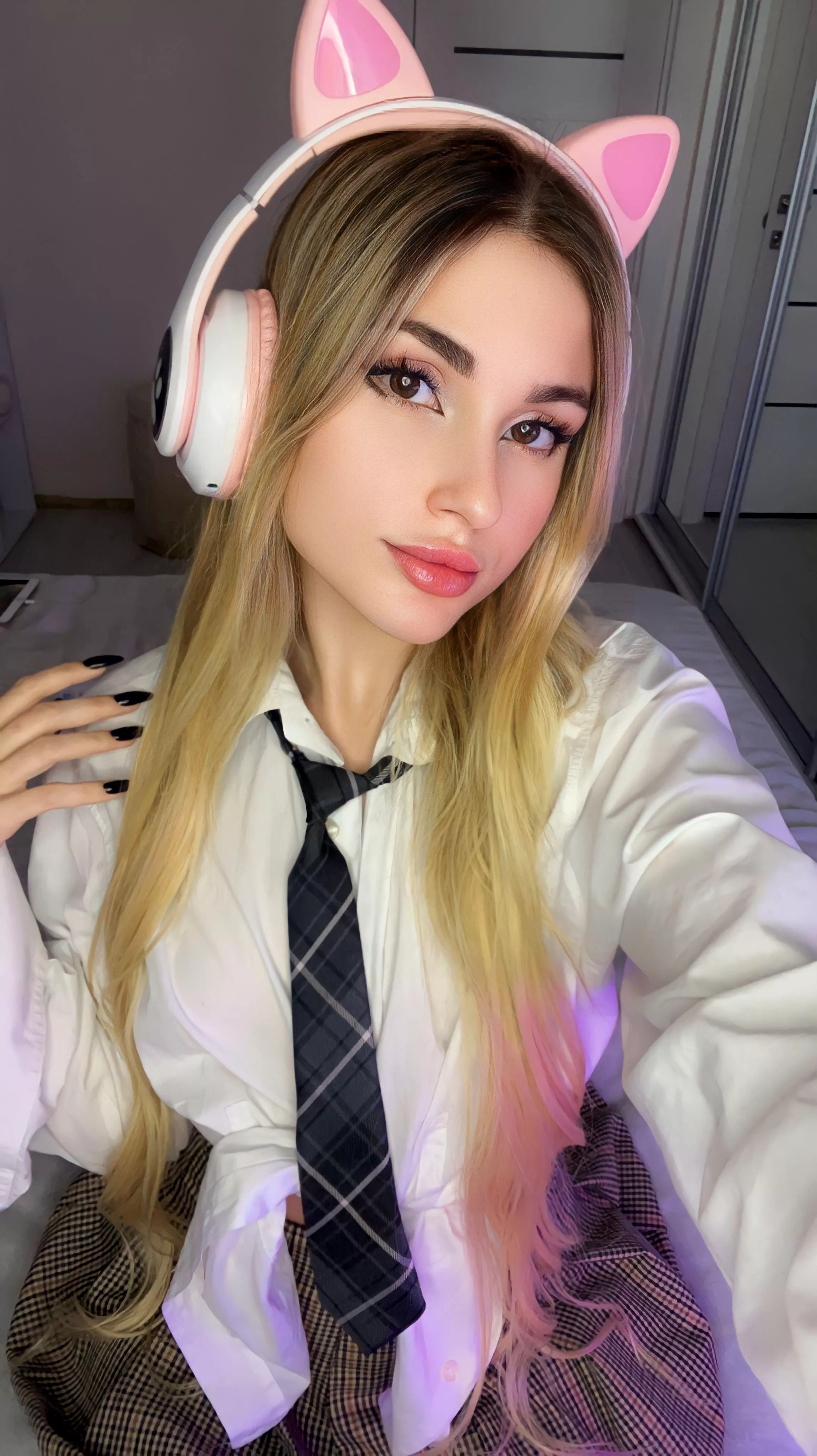 Hope everyone is having a lovely Caturday 😸