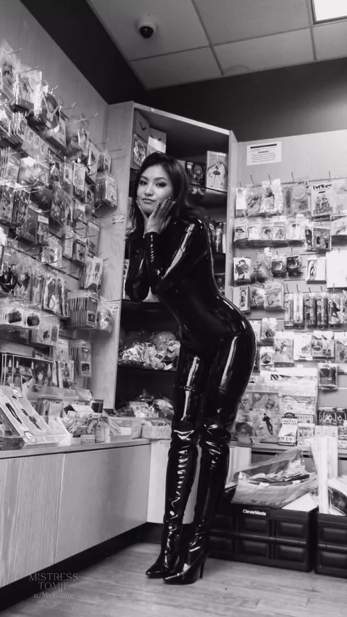 Hoping to add you to my collection 🖤