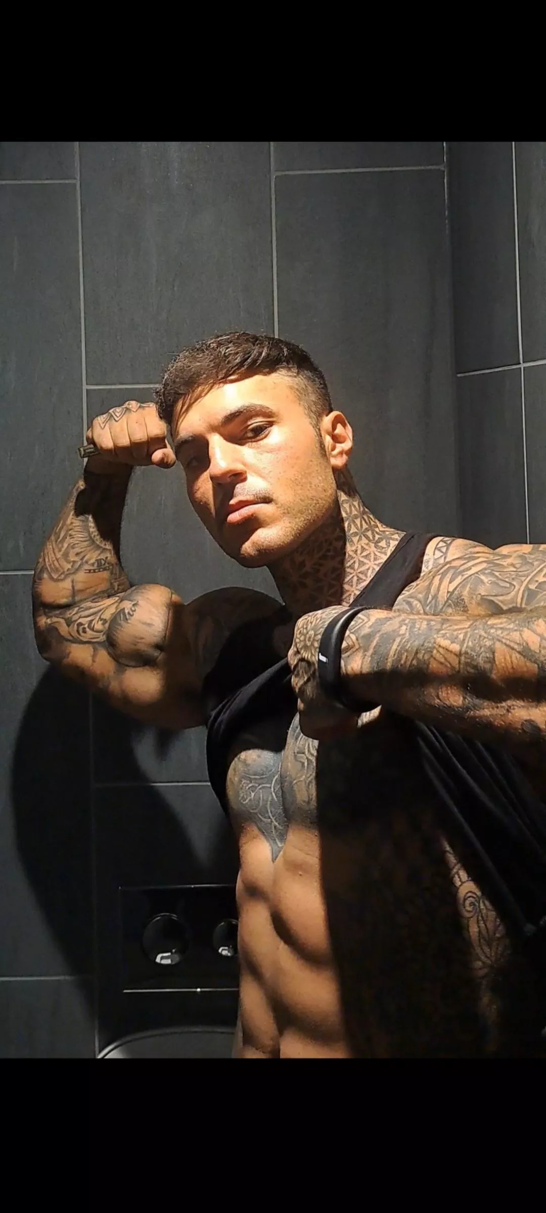 I'm just a British gym addict ;)